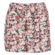 Shortsit & Bermuda-shortsit Betty London  OULALA  EU S