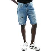 Shortsit & Bermuda-shortsit Calvin Klein Jeans  REGULAR J30J324878  IT...