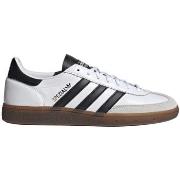 Kengät adidas  Handball Spezial IE3403  42 2/3