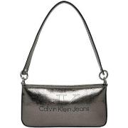 Laukut Calvin Klein Jeans  SCULPTED SHOULDER POUCH K60K612732  Yksi Ko...