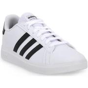 Tennarit adidas  GRAND COURT 2 K  33