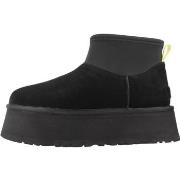 Saappaat UGG  CLASSIC MINI DIPPER  40