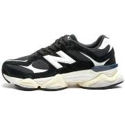 Tennarit New Balance  9060 Black White  36