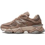 Tennarit New Balance  9060 Mushroom Brown  36