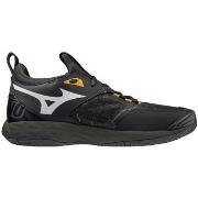 Kengät Mizuno  Wave Momentum 2 Mid  37