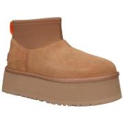 Saappaat UGG  NILKKASAAPPAAT  CLASSIC MINI DIPPER  38