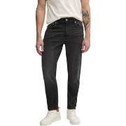 Suorat farkut Calvin Klein Jeans  DAD JEAN J30J327010  IT 44