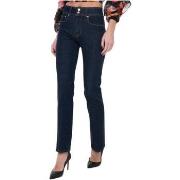 Suorat farkut Guess  W4RA0V D2QU1  US 24