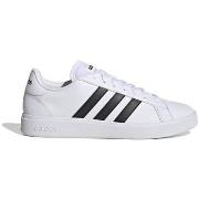 Kengät adidas  Grand Court Base  40