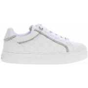 Kengät Guess  FLPGRAELE12WHITE  38