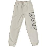 Jogging housut / Ulkoiluvaattee Gap  782557-003  6 / 7 vuotta