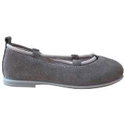 Balleriinat Gorila  71000 DANCING Cuero  24