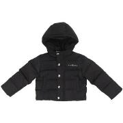 Takit John Richmond  RBA25233PI  2 vuotta