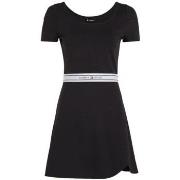 Lyhyt mekko Tommy Hilfiger  DW0DW17924BDS  EU S