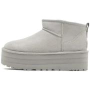 Tennarit UGG  Classic Ultra Mini Platform Boot Seal  39