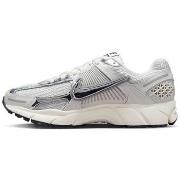 Tennarit Nike  Zoom Vomero 5 Photon Dust Metallic Silver  44