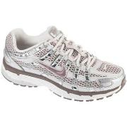 Kengät Nike  P-6000  40