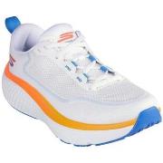 Kengät Skechers  Go Run Supersonic Max  40