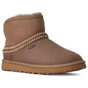 Kengät UGG  Classic Mini Crescent  38