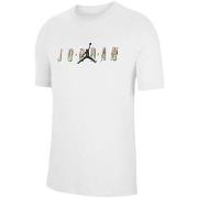 Lyhythihainen t-paita Nike  M J Sprt Dna Hbr SS Crew  EU M