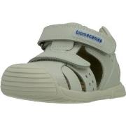 Poikien sandaalit Biomecanics  252124B  19
