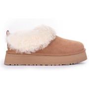 Kengät UGG  Tazzelle  37