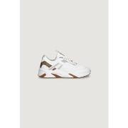 Kengät Guess  GENGA FLPGEN FAP12  39