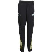 Jogging housut / Ulkoiluvaattee adidas  -  11 / 12 vuotta