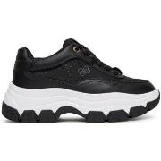 Kengät Guess  FLFBRT ELE12  36