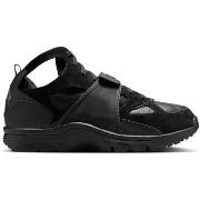 Tennarit Nike  Air Trainer Huarache Triple Black  38
