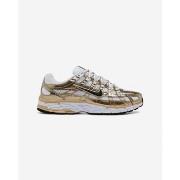 Kengät Nike  P-6000 Gold (Women's)  47
