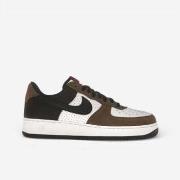 Kengät Nike  Air Force 1 LV8 Light Khaki/Black (GS)  38