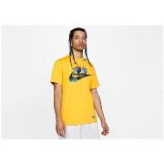 Lyhythihainen t-paita Nike  Futura Basketball Tee University Gold  EU ...