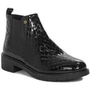 Tennarit Maciejka  P721901007  36