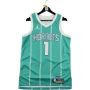 Hihattomat paidat / Hihattomat t-paidat Nike  286619  EU M