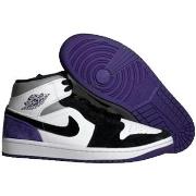 Tennarit Nike  Air Jordan 1 Se  41