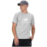 Lyhythihainen t-paita New Balance  T-shirt New Balance Sport Essential...