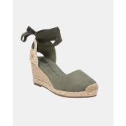 Kangassandaalit Xti  143841  37