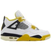 Tennarit Nike  Air Jordan 4 Retro  38