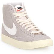Kengät Nike  Blazer Mid 77 Vntg W  40