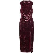 Pitkä mekko Superdry  Robe longue  en velours rouge sans manches  EU L