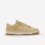 Kengät Nike  Dunk Low Khaki Suede Gum  42