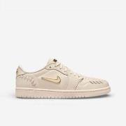 Kengät Nike  Jordan 1 Low Method of Make Sail Metallic Gold (Women's) ...