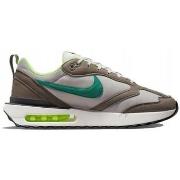 Kengät Nike  Air Max Dawn  41