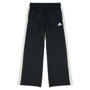 Jogging housut / Ulkoiluvaattee adidas  -  11 / 12 vuotta