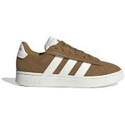Kengät adidas  IH3843  42