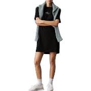 Lyhyt mekko Calvin Klein Jeans  Robe Calvin Klein Jeans noire en jerse...