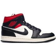 Kengät Nike  Air Jordan 1 Mid  41