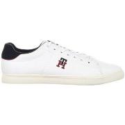 Kengät Tommy Hilfiger  buty core vulc varsity monogram  42