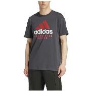 Lyhythihainen t-paita adidas  T-shirt  Rouge Manchester United  EU L